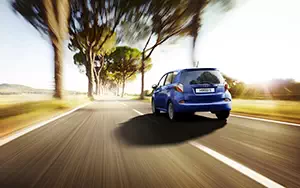   Toyota Verso S - 2011