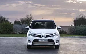   Toyota Verso - 2013