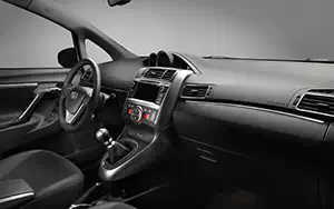  Toyota Verso - 2013