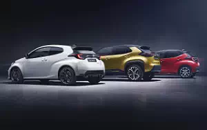 Обои автомобили Toyota Yaris Cross Hybrid - 2020