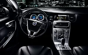 ���� ���������� Volvo S60 T6 AWD R-Design - 2012