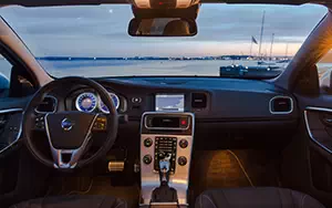 ���� ���������� Volvo S60 T6 AWD R-Design - 2013