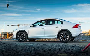 ���� ���������� Volvo S60 D4 Cross Country - 2016