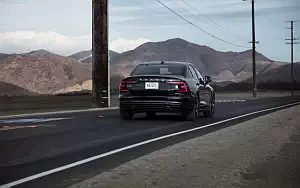 ���� ���������� Volvo S60 Polestar Engineered - 2018