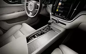 ���� ���������� Volvo S60 T6 AWD Inscription - 2018