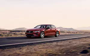 ���� ���������� Volvo S60 T6 AWD R-Design - 2018