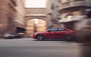 ���� ���������� Volvo S60 T6 AWD R-Design - 2018
