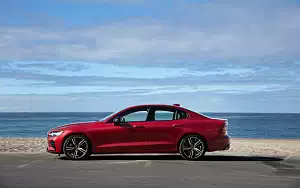 ���� ���������� Volvo S60 T6 AWD R-Design - 2018