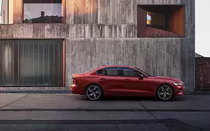 ���� ���������� Volvo S60 T6 AWD R-Design - 2018