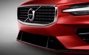 ���� ���������� Volvo S60 T6 AWD R-Design - 2018