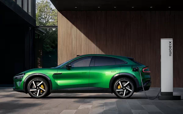 ���� ���������� Xiaomi YU7 - 2025